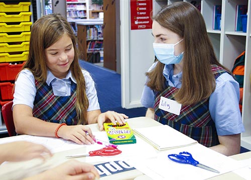 The Brain Buddies neuroscience club is an FWCD community service organization centered on exploring the wonders of the brain with fourth-graders through educational and entertaining games, lessons and activities.
